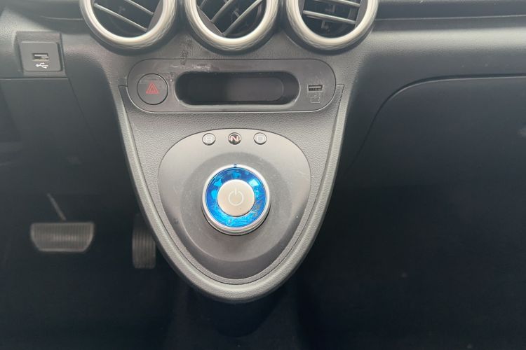 Used ORA Black Cat 2022 Updated Version 301 km Cute Pet Edition Lithium Iron Phosphate Gear Lever