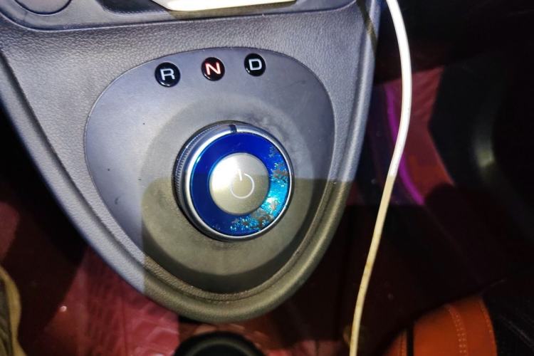 Used ORA Black Cat 2022 Updated Version 301 km Cute Pet Edition Lithium Iron Phosphate Gear Lever