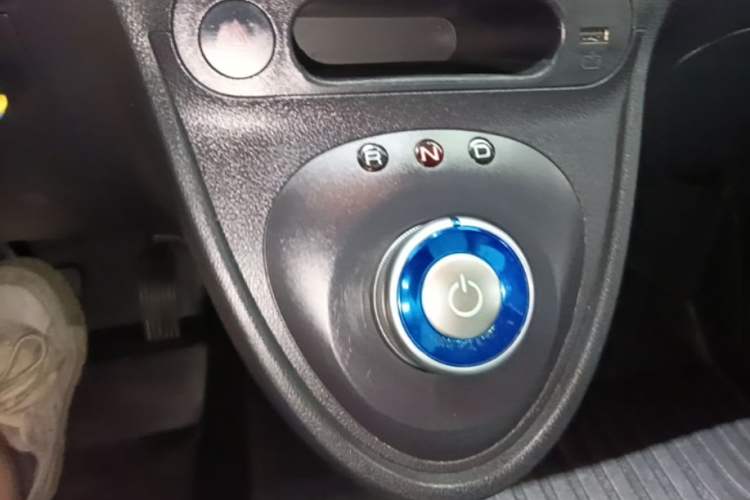 Used ORA Black Cat 2022 301km "Cute Pet" Version – Lithium Iron Phosphate Gear Lever