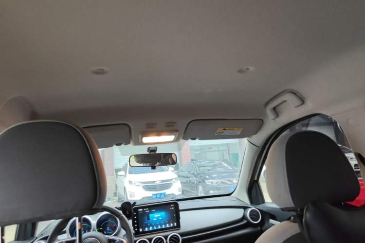 Used ORA Black Cat 2022 301km "Cute & Dynamic" Phosphate Iron Lithium Headliner