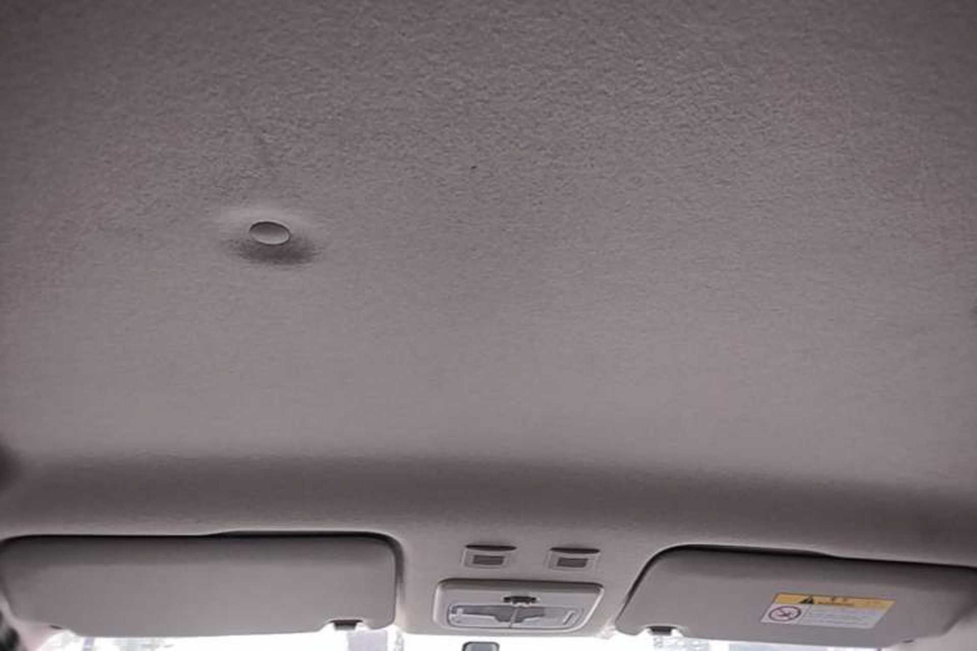 Used ORA Black Cat 2022 301km Base Version Ternary Lithium Headliner