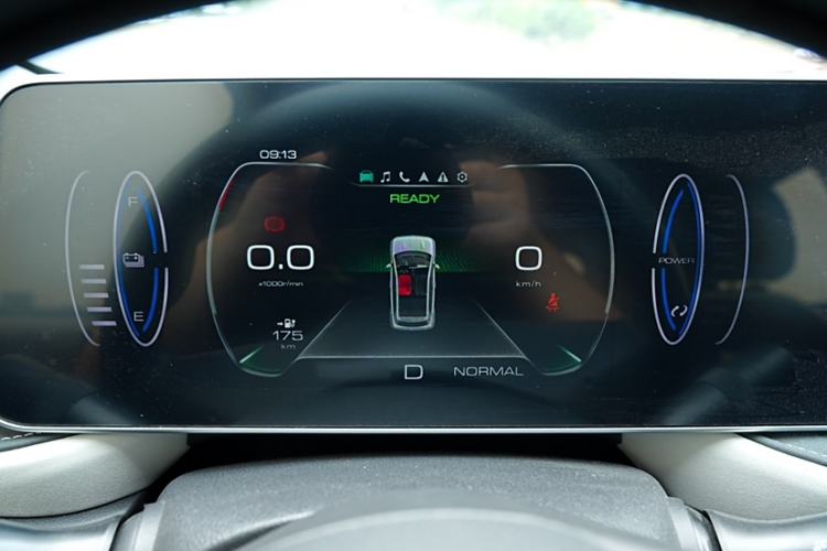 Used ORA Black Cat 2022 351 km Range Comfort Version Ternary Lithium Instrument Cluster