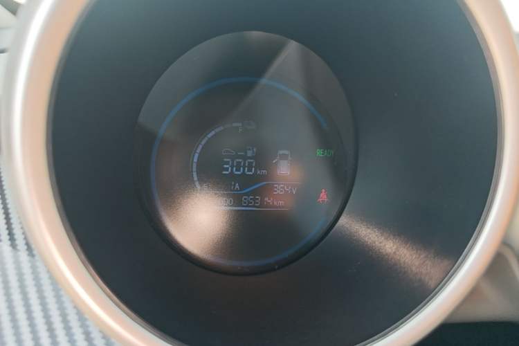 Used ORA Black Cat 2022 Updated Version 301 km Cute Pet Edition Lithium Iron Phosphate Instrument Cluster