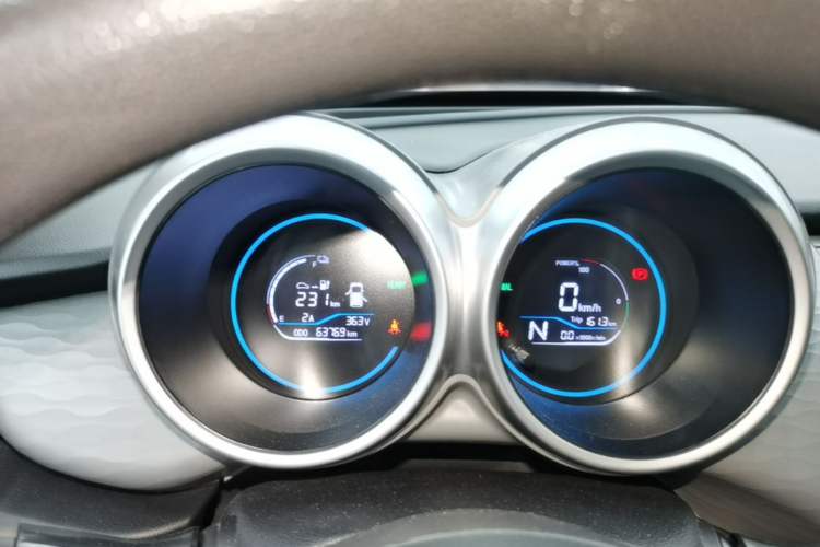 Used ORA Black Cat 2022 Updated Version 301 km Cute Pet Edition Lithium Iron Phosphate Instrument Cluster