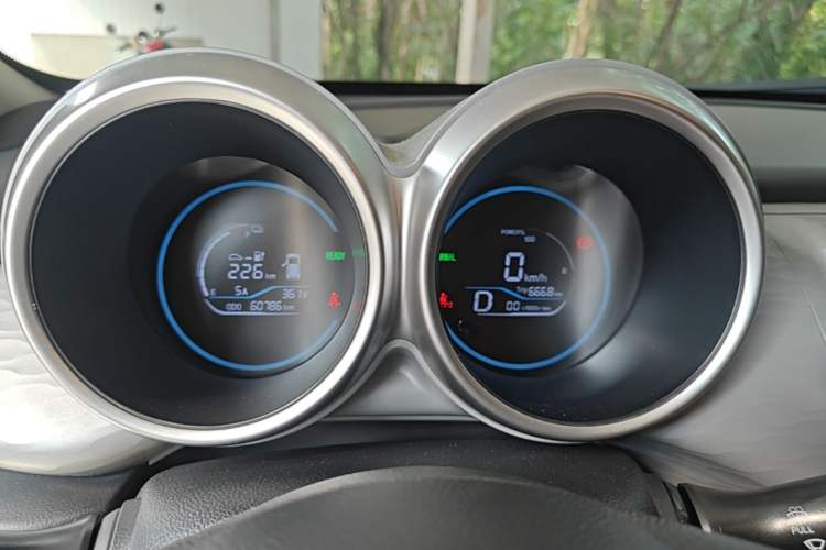 Used ORA Black Cat 2022 301km "Cute Pet" Version – Lithium Iron Phosphate Instrument Cluster