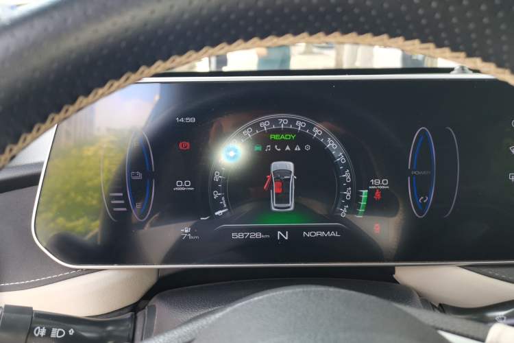 Used ORA Black Cat 2022 351 km Range Comfort Version Lithium Iron Phosphate Instrument Cluster