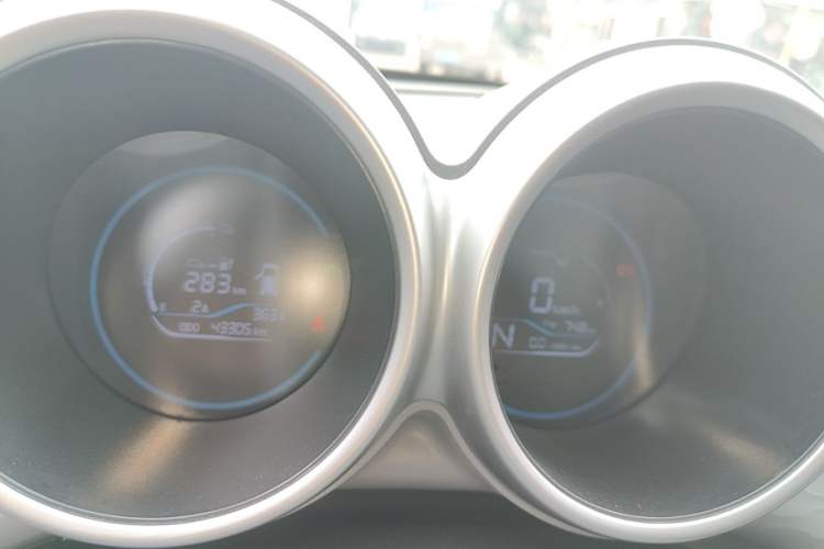 Used ORA Black Cat 2022 Updated Version 301 km Cute Pet Edition Lithium Iron Phosphate Instrument Cluster