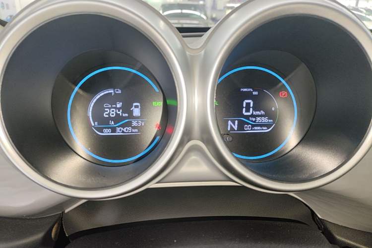 Used ORA Black Cat 2022 301km "Cute Pet" Version – Lithium Iron Phosphate Instrument Cluster
