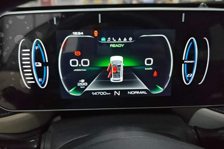 Used ORA Black Cat 2022 351 km Range Comfort Version Ternary Lithium Instrument Cluster