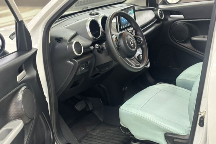 Used ORA Black Cat 2022 301km "Cute Pet" Version – Lithium Iron Phosphate Interior 2