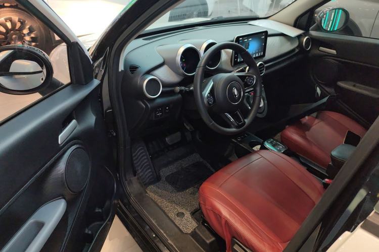 Used ORA Black Cat 2022 301km "Cute Pet" Version – Lithium Iron Phosphate Interior 3
