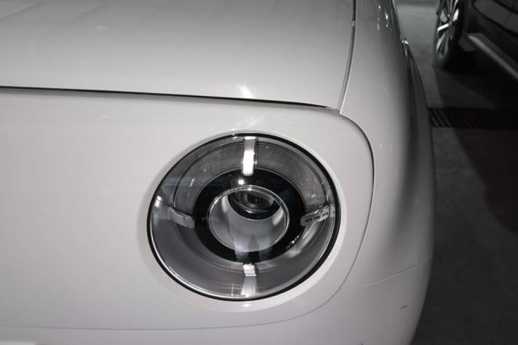 Used ORA Black Cat 2022 405 km Long-Range Version Ternary Lithium Left Front Headlight