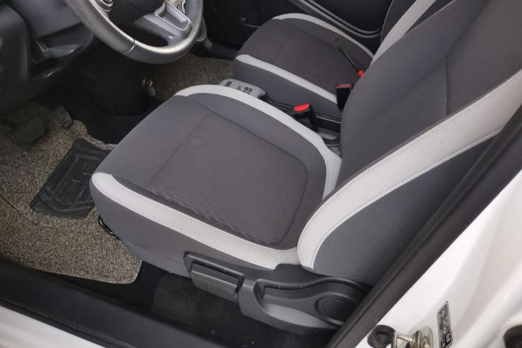 Used ORA Black Cat 2022 301km "Cute Pet" Version – Lithium Iron Phosphate Left Front Seat