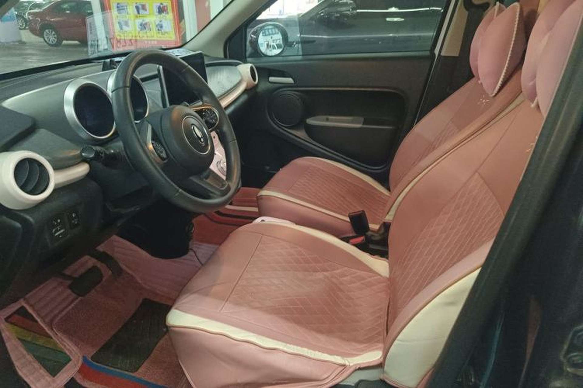 Used ORA Black Cat 2022 301km "Cute Pet" Version – Lithium Iron Phosphate Left Front Seat
