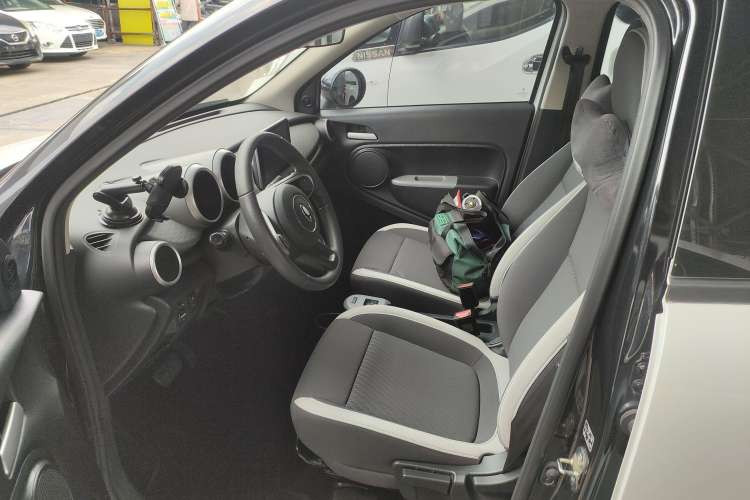 Used ORA Black Cat 2022 301km "Cute Pet" Version – Lithium Iron Phosphate Left Front Seat
