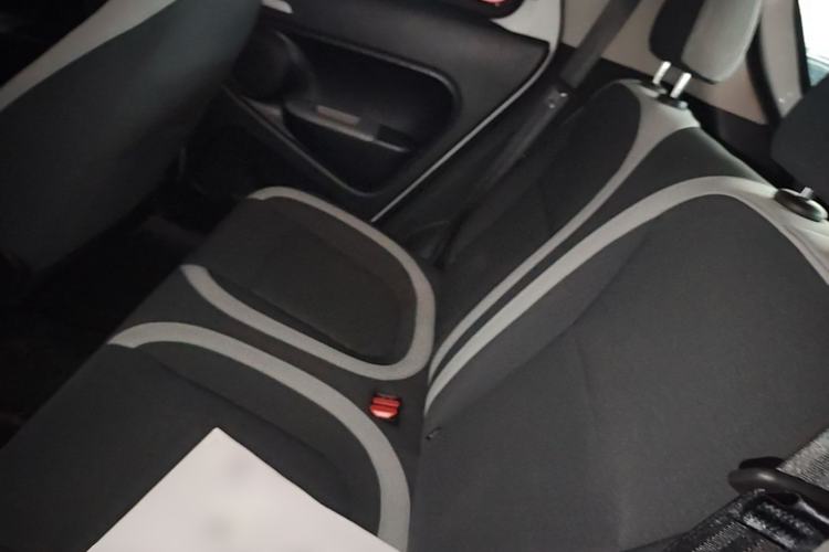 Used ORA Black Cat 2022 301km "Cute Pet" Version – Lithium Iron Phosphate Left Rear Seat