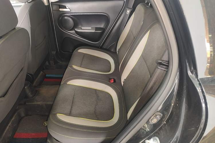 Used ORA Black Cat 2022 351 km Standard Version Ternary Lithium Left Rear Seat