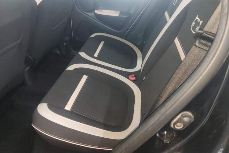 Used ORA Black Cat 2022 351 km Comfort Version Ternary Lithium Left Rear Seat