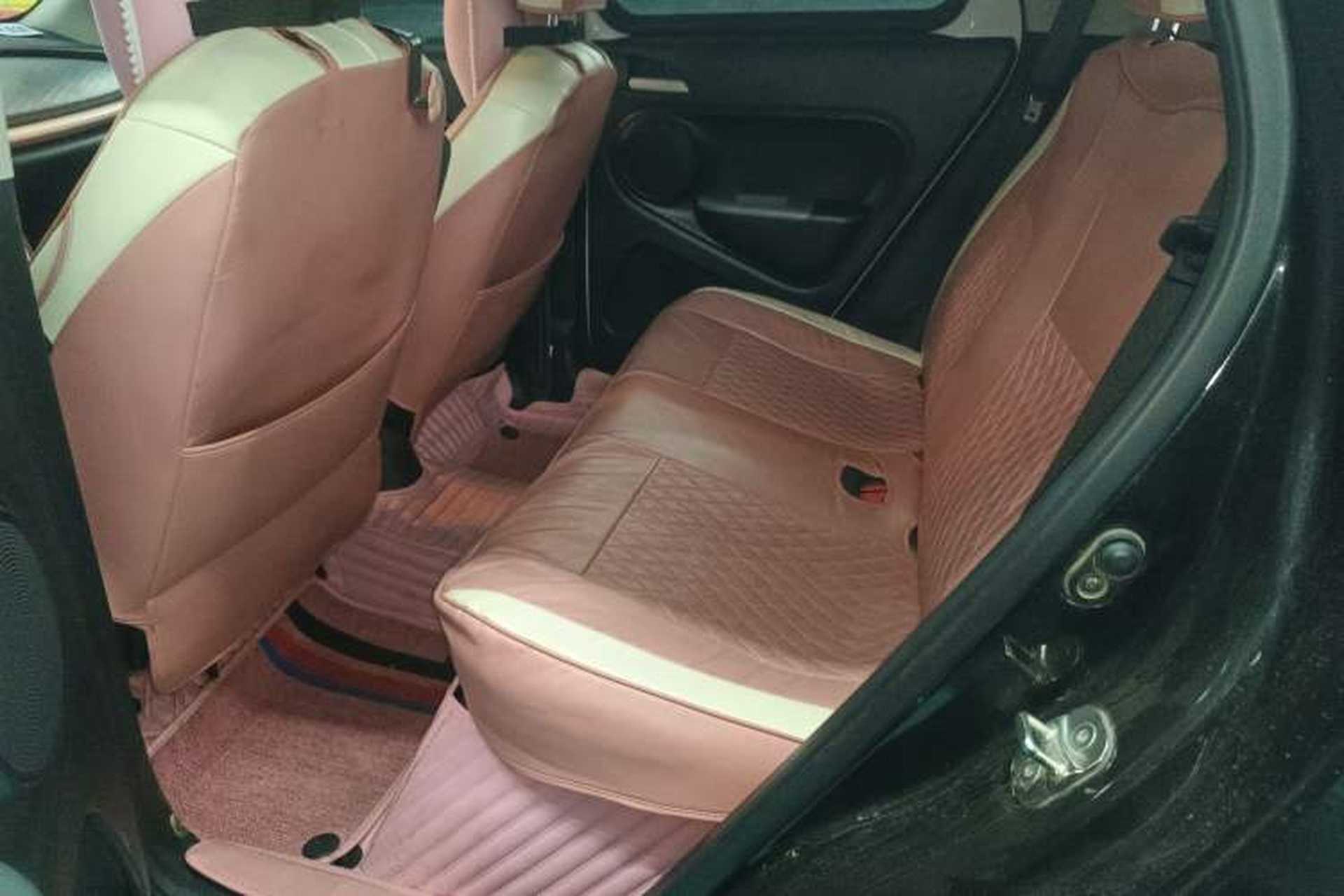 Used ORA Black Cat 2022 301km "Cute Pet" Version – Lithium Iron Phosphate Left Rear Seat
