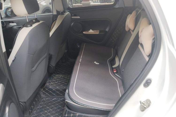Used ORA Black Cat 2022 405 km Long-Range Version Ternary Lithium Left Rear Seat