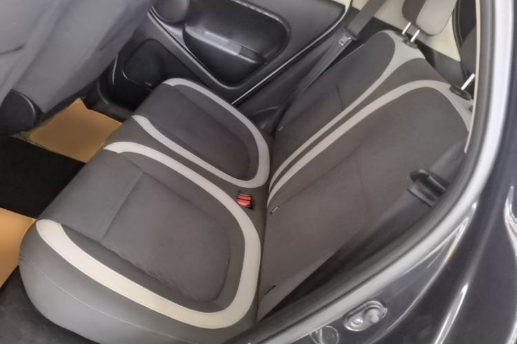 Used ORA Black Cat 2022 Updated Version 301 km Cute Pet Edition Lithium Iron Phosphate Left Rear Seat