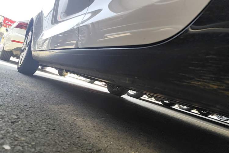 Used ORA Black Cat 2022 301km Base Version Ternary Lithium Left Side Sill