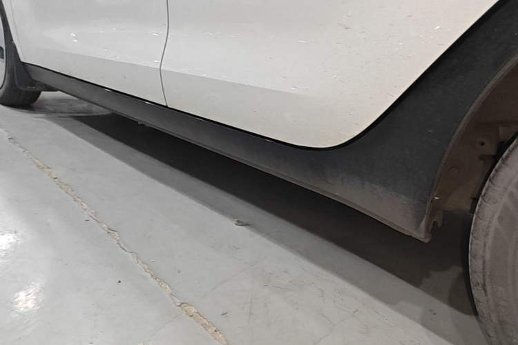 Used ORA Black Cat 2022 301km Base Version Ternary Lithium Left Side Sill