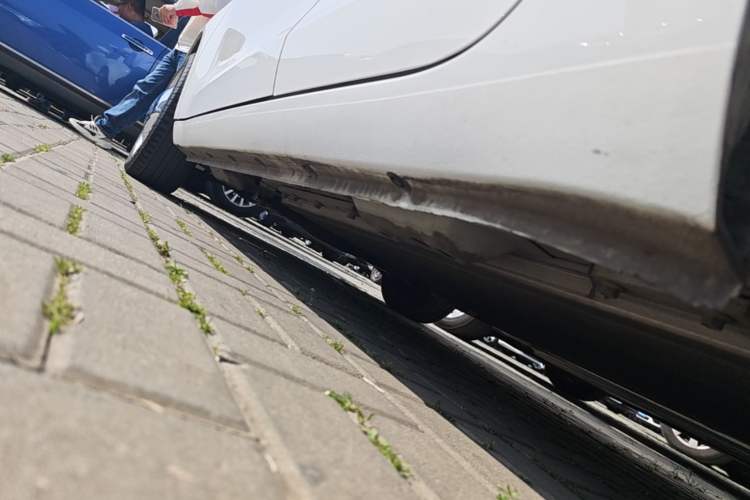 Used ORA Black Cat 2022 Updated Version 301 km Cute Pet Edition Lithium Iron Phosphate Left Side Sill