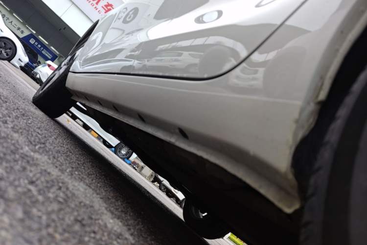 Used ORA Black Cat 2022 351 km Range Comfort Version Ternary Lithium Left Side Sill