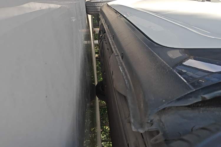 Used ORA Black Cat 2022 301km "Cute Pet" Version – Lithium Iron Phosphate Left Side Sill