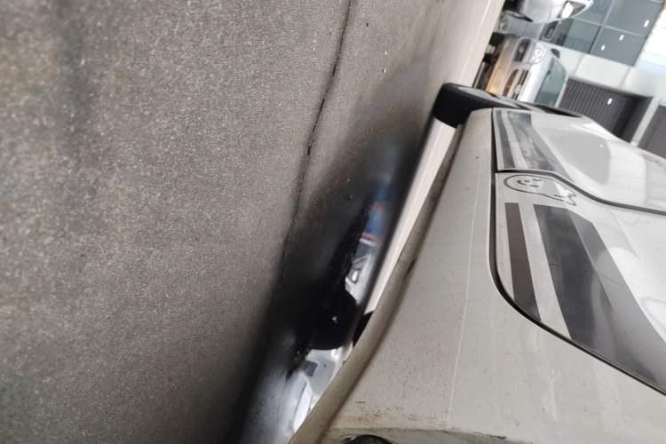 Used ORA Black Cat 2022 301km "Cute & Dynamic" Phosphate Iron Lithium Left Side Sill