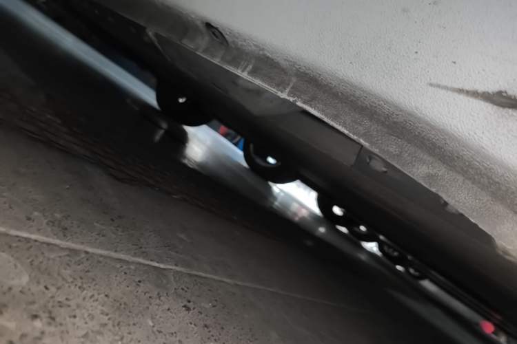 Used ORA Black Cat 2022 405 km Long-Range Version Ternary Lithium Left Side Sill