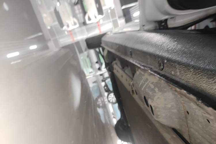 Used ORA Black Cat 2022 301km Base Version Ternary Lithium Left Side Sill