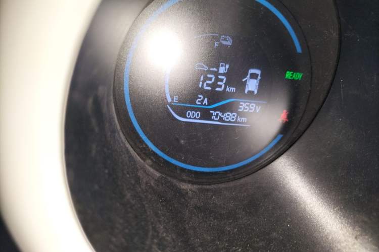Used ORA Black Cat 2022 Updated Version 301 km Cute Pet Edition Lithium Iron Phosphate Odometer Close Up