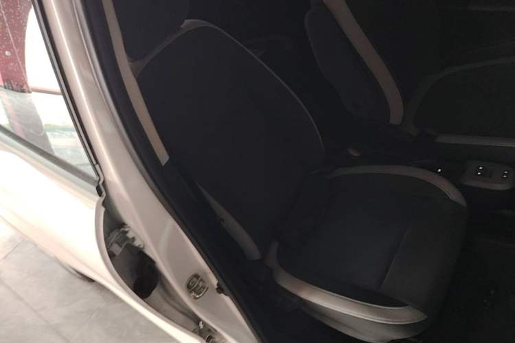 Used ORA Black Cat 2022 301km "Cute Pet" Version – Lithium Iron Phosphate Right Front Seat