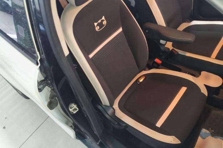Used ORA Black Cat 2022 351 km Comfort Version Ternary Lithium Right Front Seat