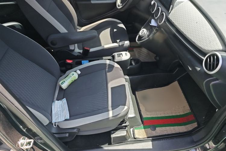 Used ORA Black Cat 2022 301km "Cute Pet" Version – Lithium Iron Phosphate Right Front Seat