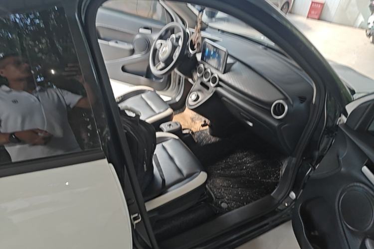 Used ORA Black Cat 2022 301km "Cute Pet" Version – Lithium Iron Phosphate Right Front Seat