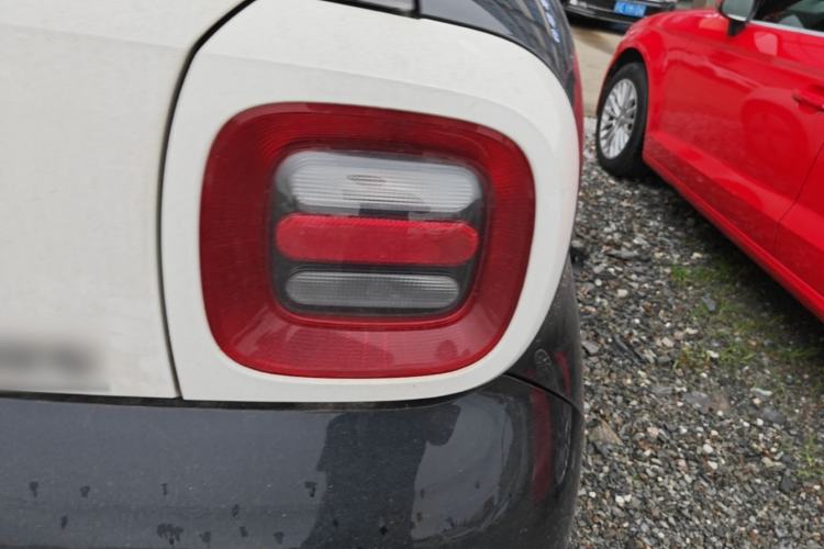 Used ORA Black Cat 2022 301km "Cute & Dynamic" Phosphate Iron Lithium Right Rear Taillight