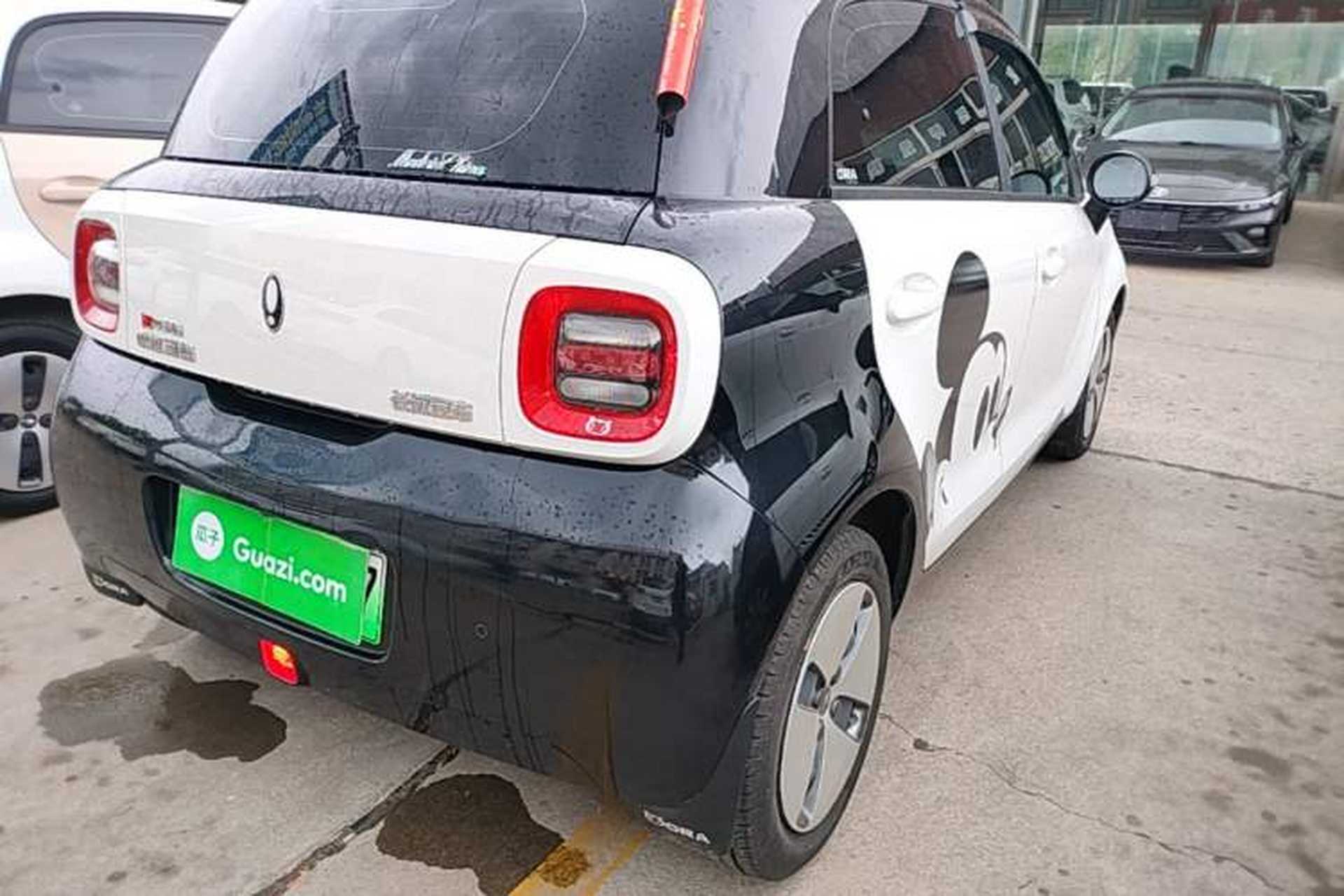 Used ORA Black Cat 2022 301km Base Version Ternary Lithium Right Rear Taillight