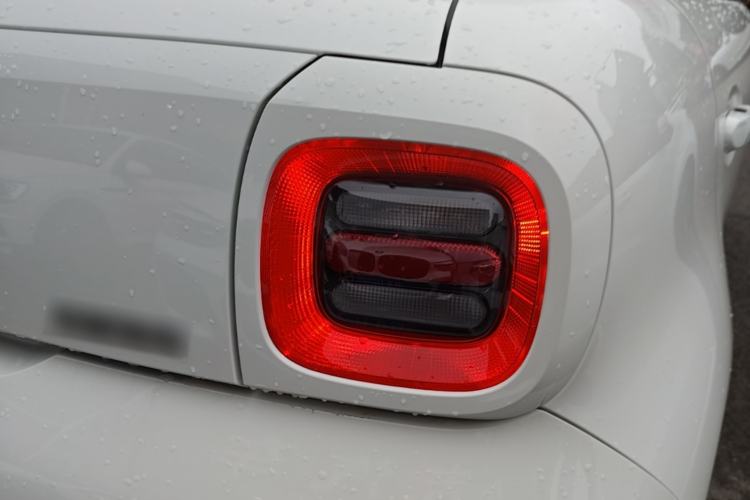 Used ORA Black Cat 2022 351 km Range Comfort Version Ternary Lithium Right Rear Taillight