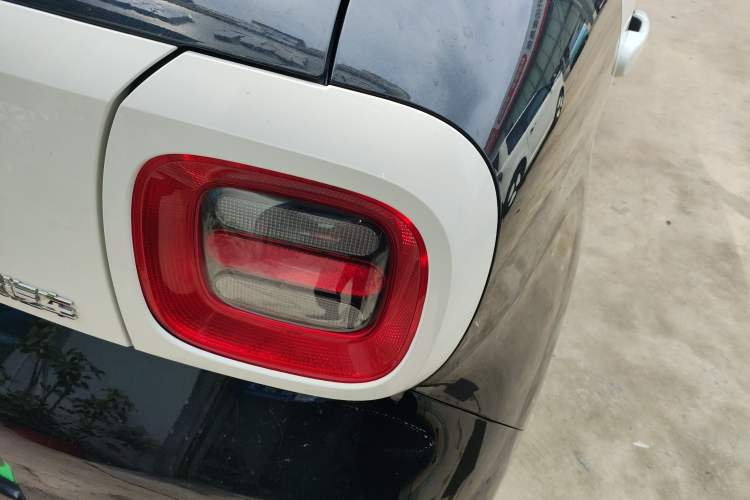 Used ORA Black Cat 2022 351 km Comfort Version Ternary Lithium Right Rear Taillight