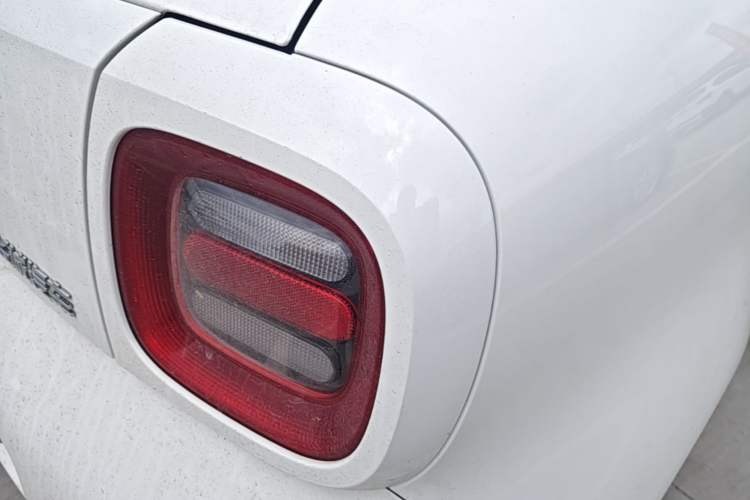 Used ORA Black Cat 2022 301km Base Version Ternary Lithium Right Rear Taillight