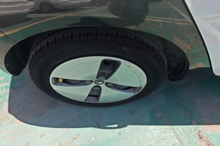 Used ORA Black Cat 2022 301km "Cute Pet" Version – Lithium Iron Phosphate Right Rear Wheel Hub
