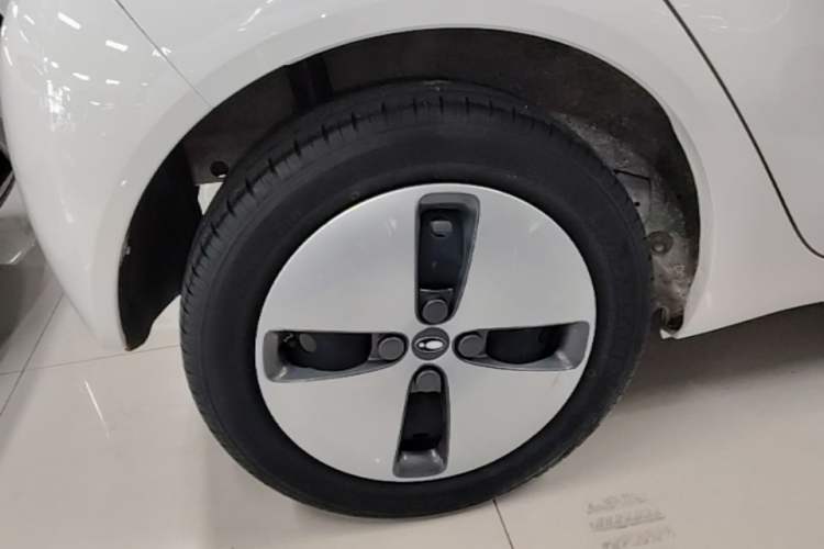 Used ORA Black Cat 2022 Updated Version 301 km Cute Pet Edition Lithium Iron Phosphate Right Rear Wheel Hub