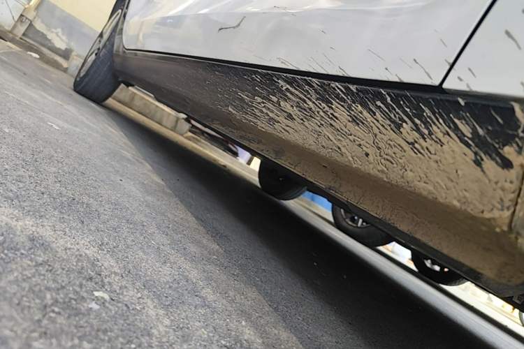 Used ORA Black Cat 2022 301km Base Version Ternary Lithium Right Side Sill