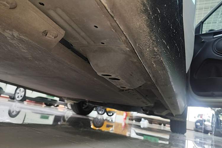 Used ORA Black Cat 2022 351 km Standard Version Ternary Lithium Right Side Sill