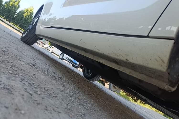 Used ORA Black Cat 2022 351 km Comfort Version Ternary Lithium Right Side Sill
