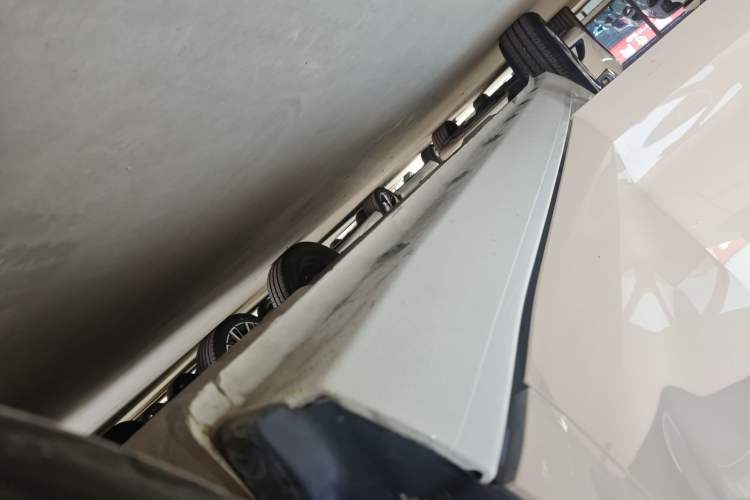 Used ORA Black Cat 2022 301km Base Version Ternary Lithium Right Side Sill