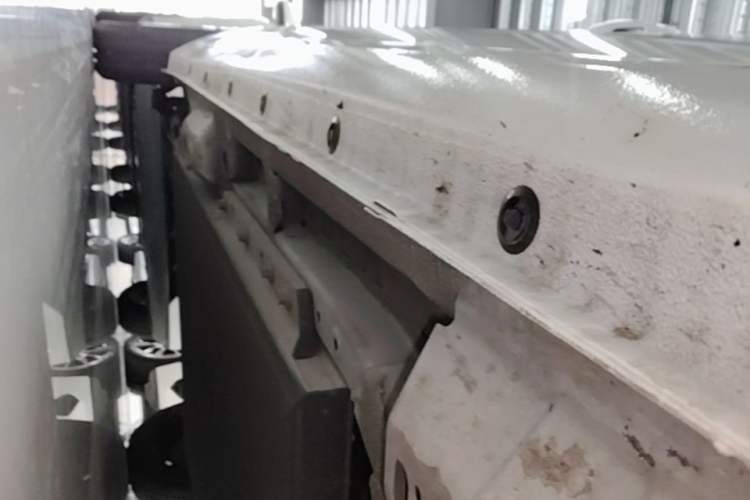 Used ORA Black Cat 2022 Updated Version 301 km Cute Pet Edition Lithium Iron Phosphate Right Side Sill